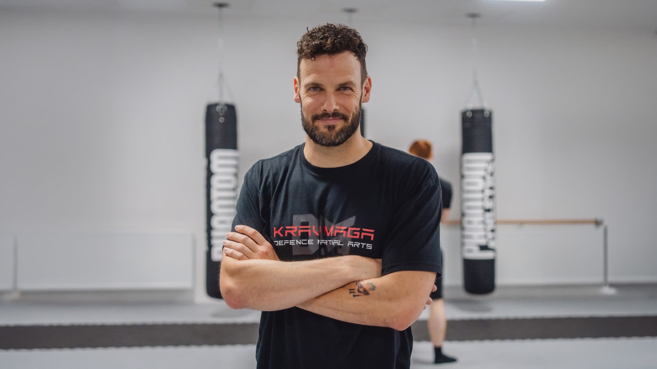 Teammitglied der DMA Sportschulen im Trainingsraum