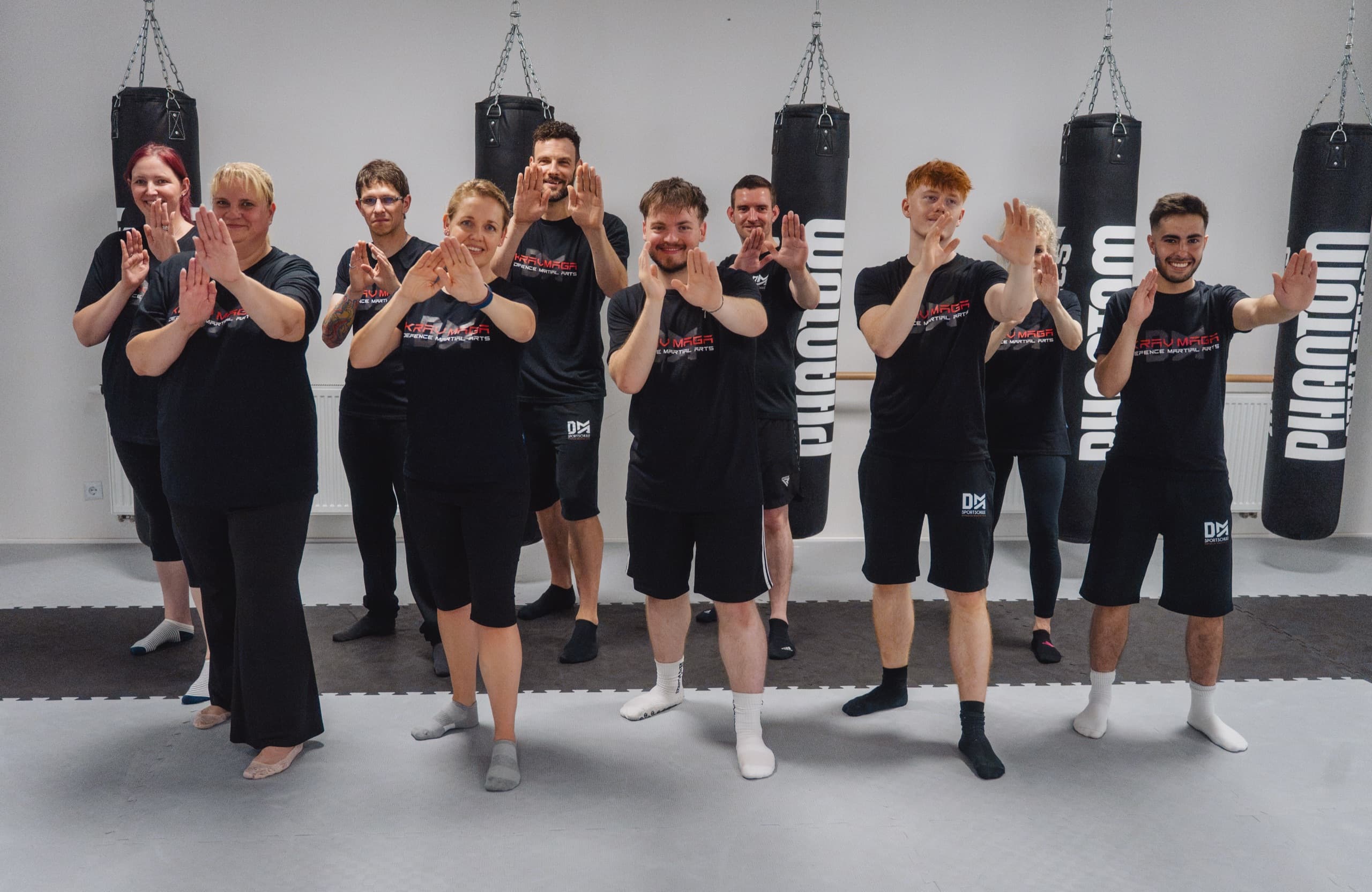 Das Team der DMA Sportschulen im Trainingsraum